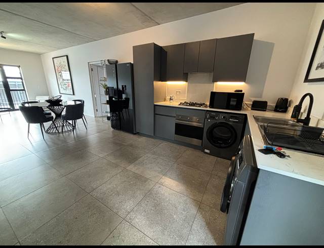 2 BEDROOM APARTMENT FOR SALE IN HYDE PARK